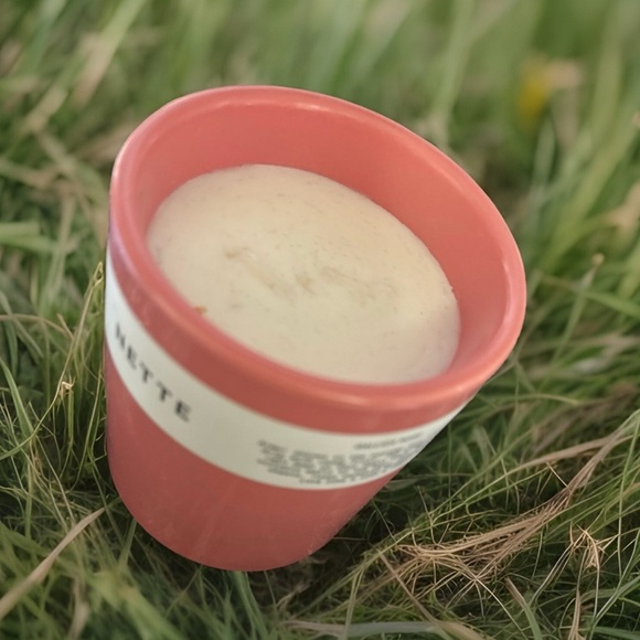 Nette Pink Bath Soak & Bubbles - Picture 2 of 3